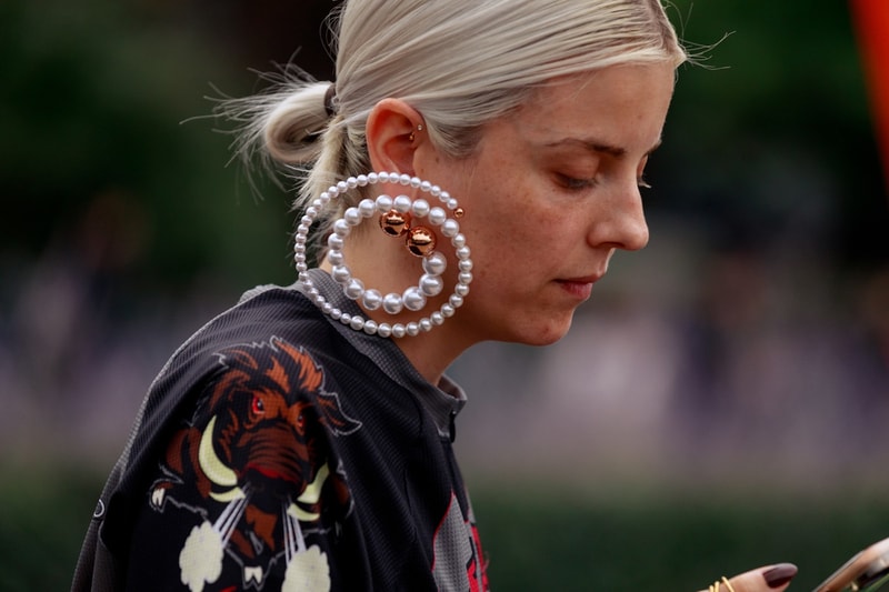 London Fashion Week Street Style Best Accessories Bags Jewelry Gucci JW Anderson Burberry Gelareh Mizrahi