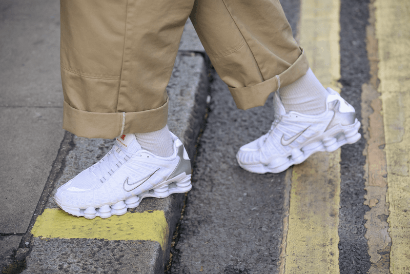 Best London Fashion Week SS20 Street Style Looks Jisoo Peggy Gou Off Duty Models Outfits LFW Spring Summer Adwoa Aboah Jourdan Dunn Jorja Smith