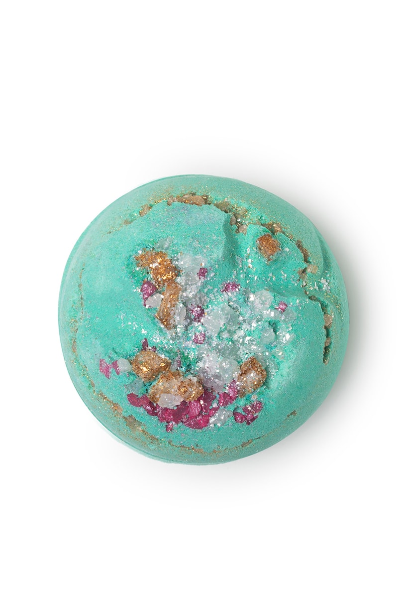 Lush Christmas Bath Bomb Collection Santa Beauty Reindeer Winter Candy Cane 