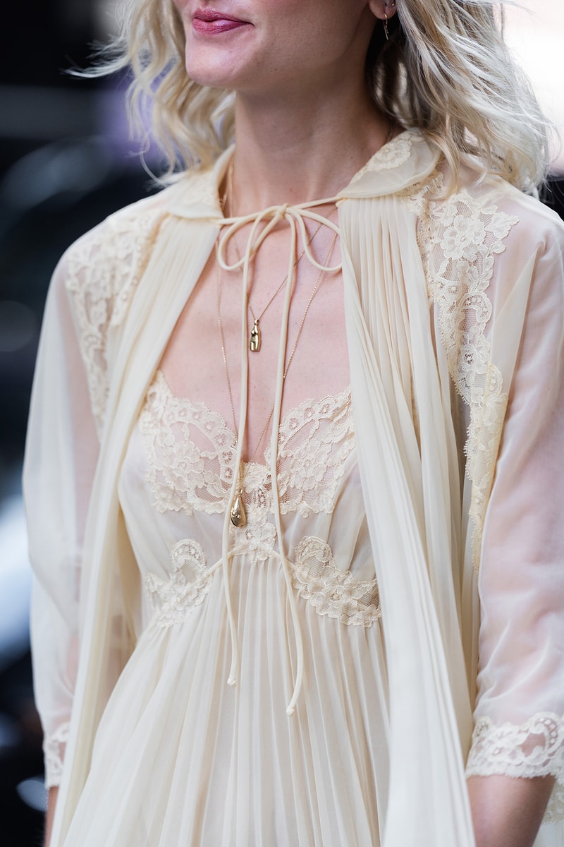 new york fashion week spring summer 2020 street style streetsnap fashion outfits