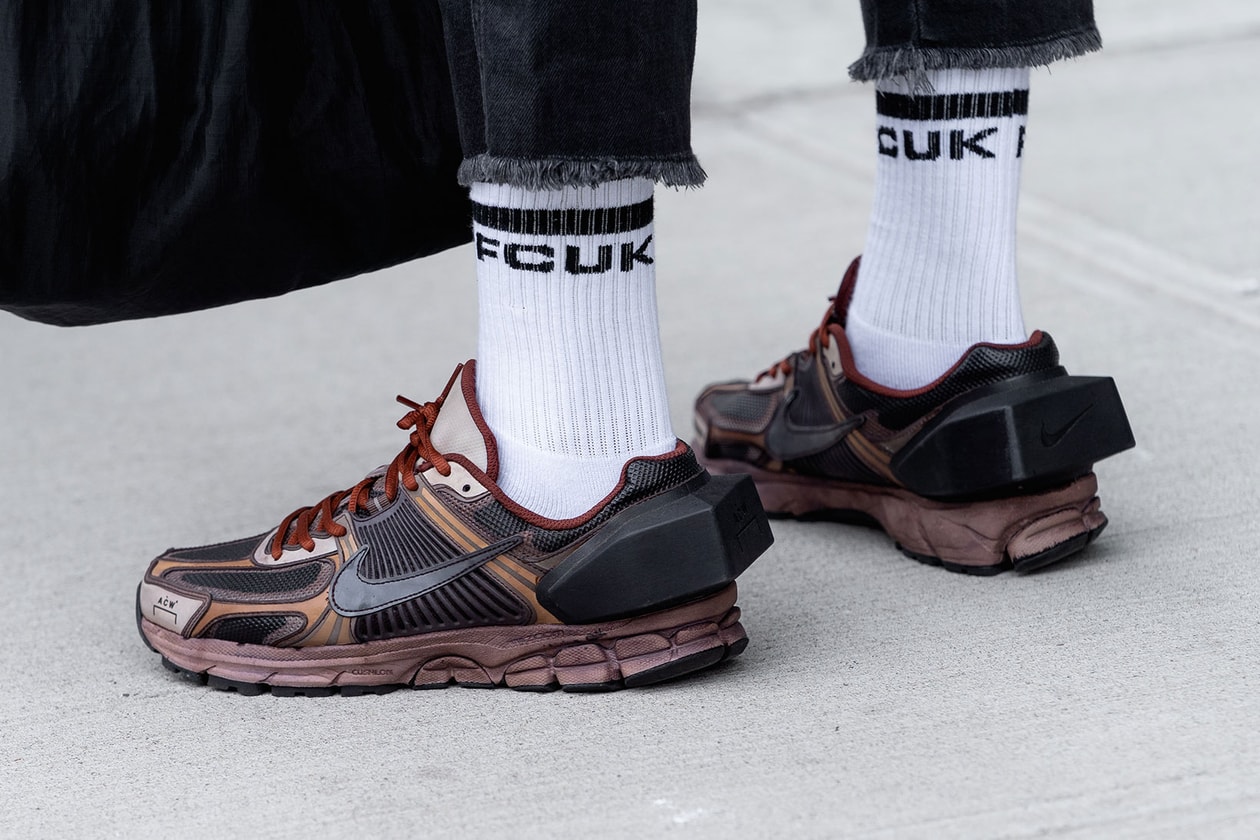 best street style sneakers new york fashion week nyfw nike Flyknit adidas comme des garcons sacai shox yeezy boost 700 balenciaga track converse pro leather ss20 spring summer 2020 