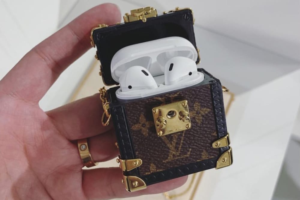 Case for AirPods Pro GoldFinish Brass with Dior Oblique Motif  DIOR PT