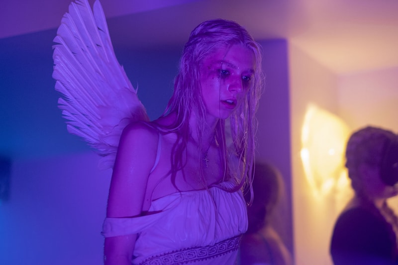 best halloween costume ideas skims model euphoria marvel dc disney characters lil nas x miley cyrus ariana grande lana del rey netflix stranger things scoops ahoy vsco girl sharon tate once upon a time in hollywood joker