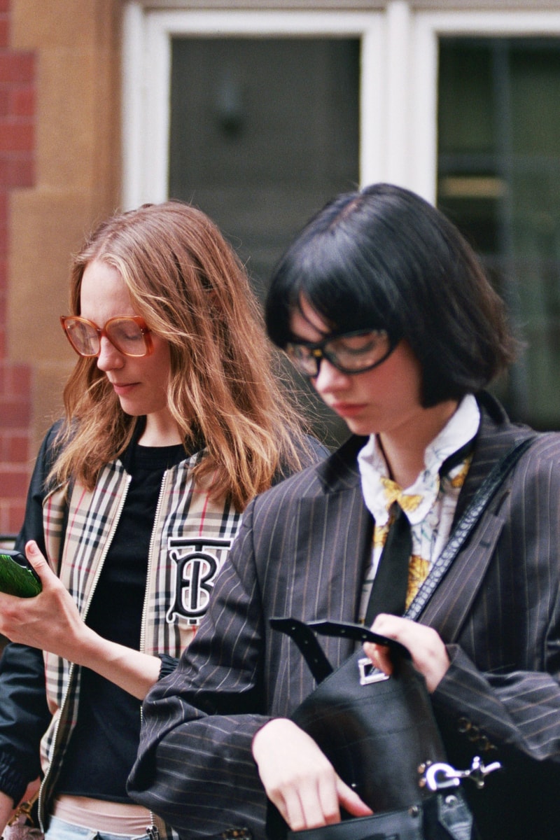 model off duty style spring summer 2020 burberry sunglasses glasses