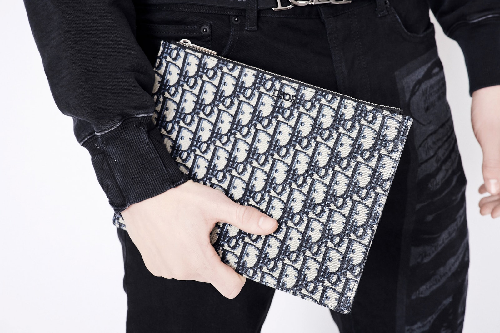 Alternatives To Bottega Veneta S The Pouch Bag Hypebae