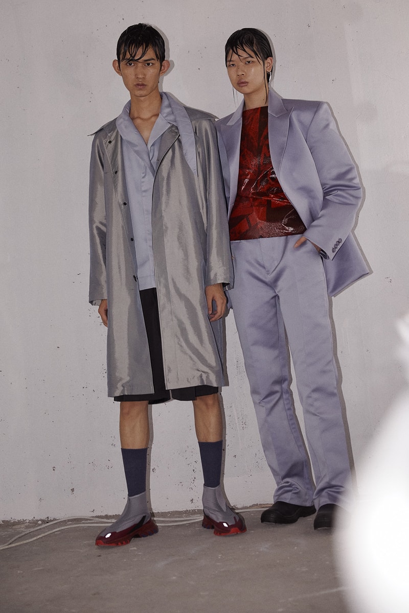 ximonlee reebok dmx trail hydrex sneaker red grey black olive green shoes footwear sneakerhead collaboration shanghai fashion week spring summer 2020