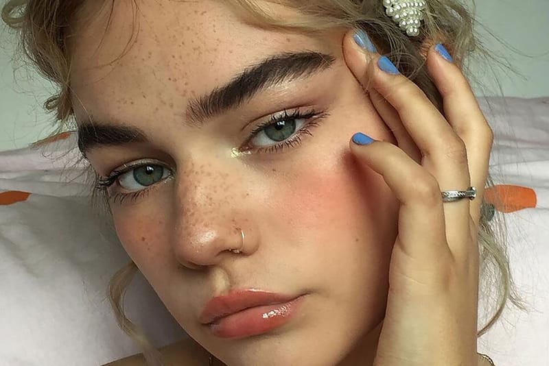 Everything You Need to Know About Eyebrow Tinting