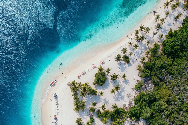 best beaches in the world philippines thailand australia greece st barts cayman islands hawaii maldives french polynesia