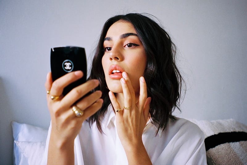 How to Sweat-Proof Your Makeup For New Year's Eve, According to Makeup Artists