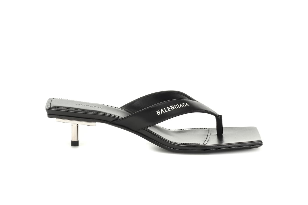 Thong Sandal Trend Bottega Veneta Balenciaga YEEZY Studio Amelia Gianvito Rossi Flip Flop