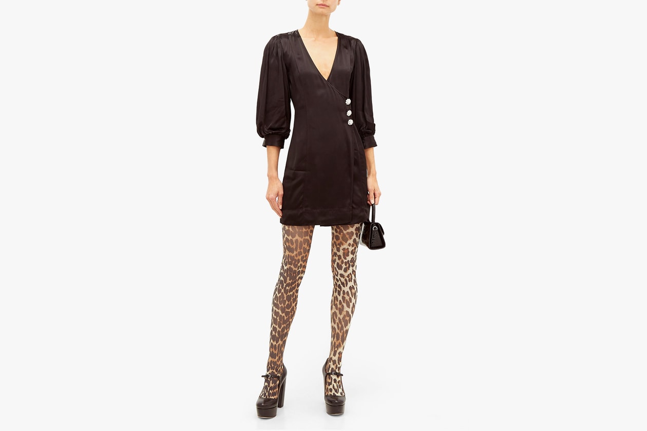 tights for winter dresses Spice Up Sexy Winter Outfits W/ Lacy Black Tights