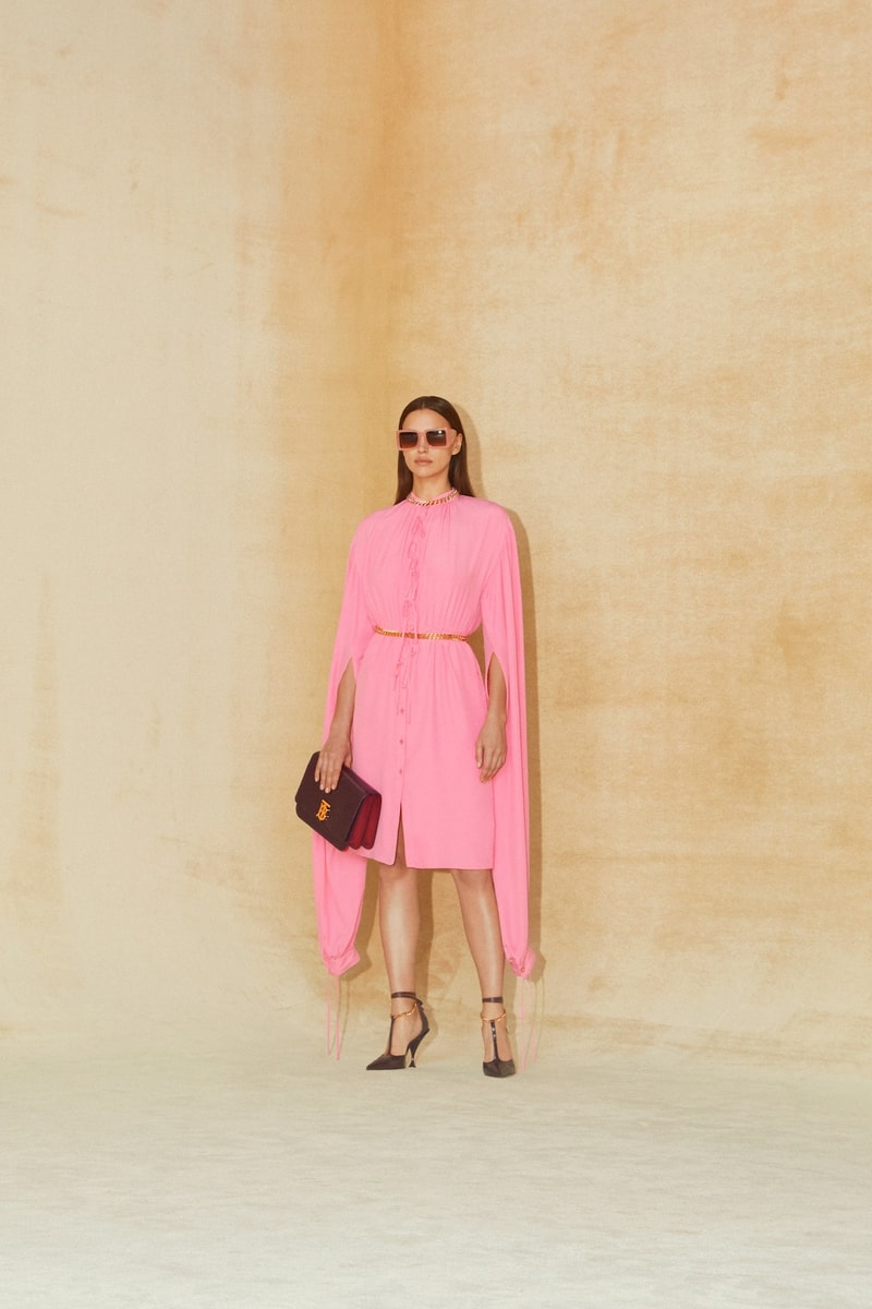 burberry pre fall 2020 collection riccardo tisci tb monogram outerwear skirts bags irina-shayk boots hats accessories 