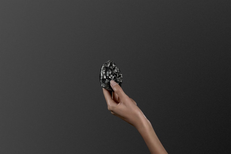 louis vuitton the sewelo world second largest diamond black paris southern africa botswana LVMH jewelry place vendôme store