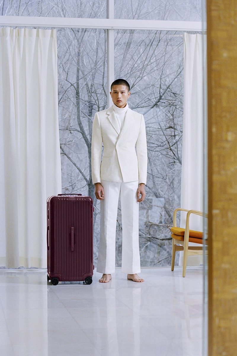 RIMOWA Essential Trunk Plus Berry