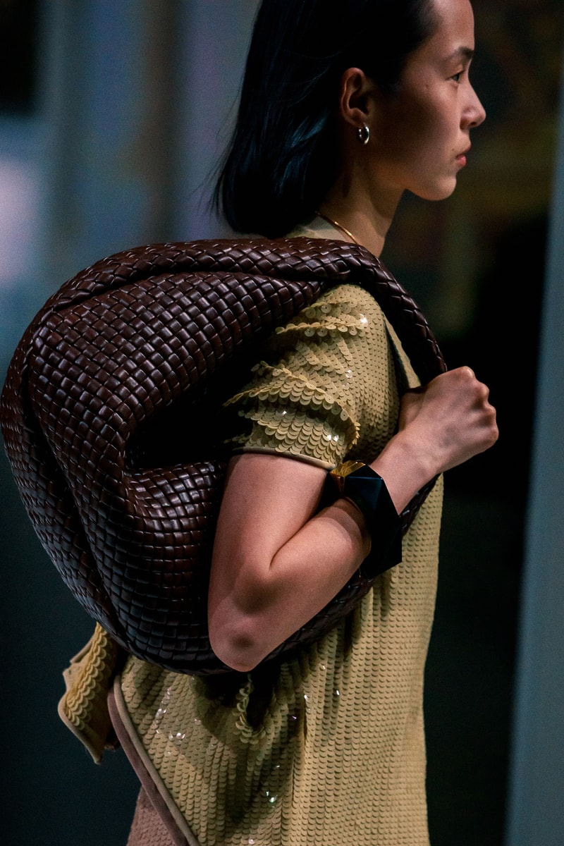 Bottega Veneta Fall Winter 2020 FW20 Runway Show Collection Milan Fashion Week Daniel Lee Brown Intrecciato Bag