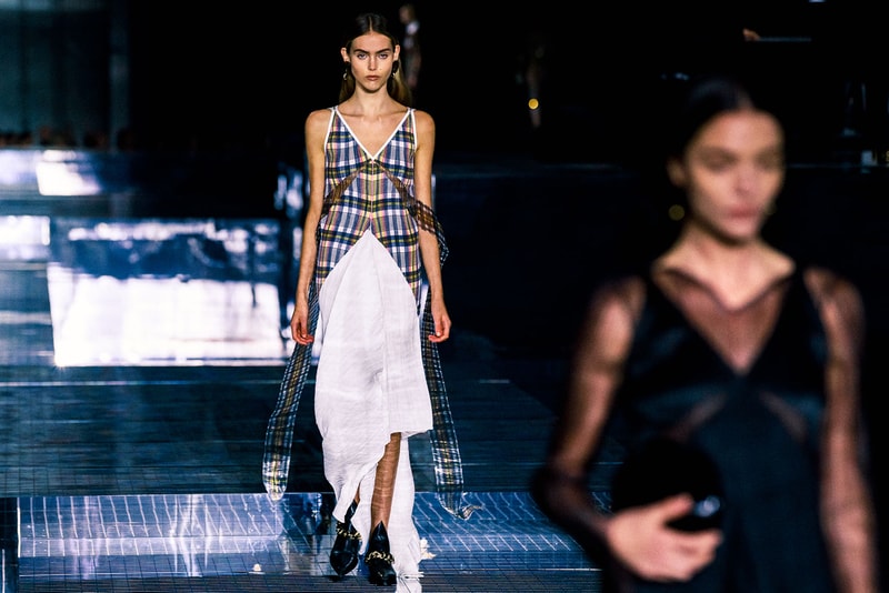 burberry fall winter london fashion week runway riccardo tisci carbon neutral sustainability