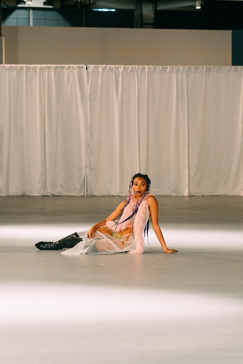 no sesso pierre davis arin hayes autumn randolph fall winter collection los angeles runway show pink scarf sheer white dress black boots