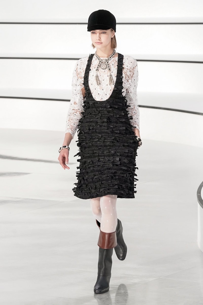 Chanel Fall/Winter 2020 Runway Collection PFW Gigi Hadid Fashion Show