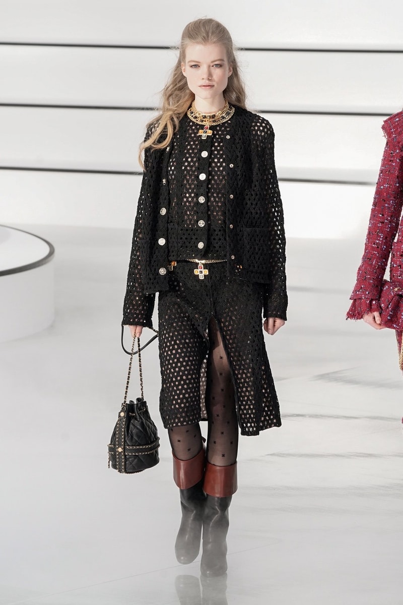Chanel Fall/Winter 2020 Runway Collection PFW Gigi Hadid Fashion Show