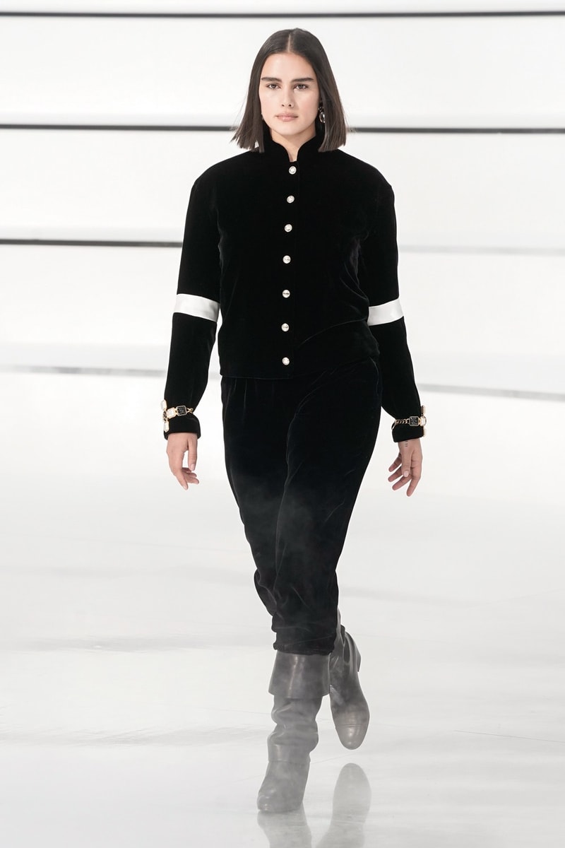 Chanel Fall/Winter 2020 Runway Collection PFW Gigi Hadid Fashion Show