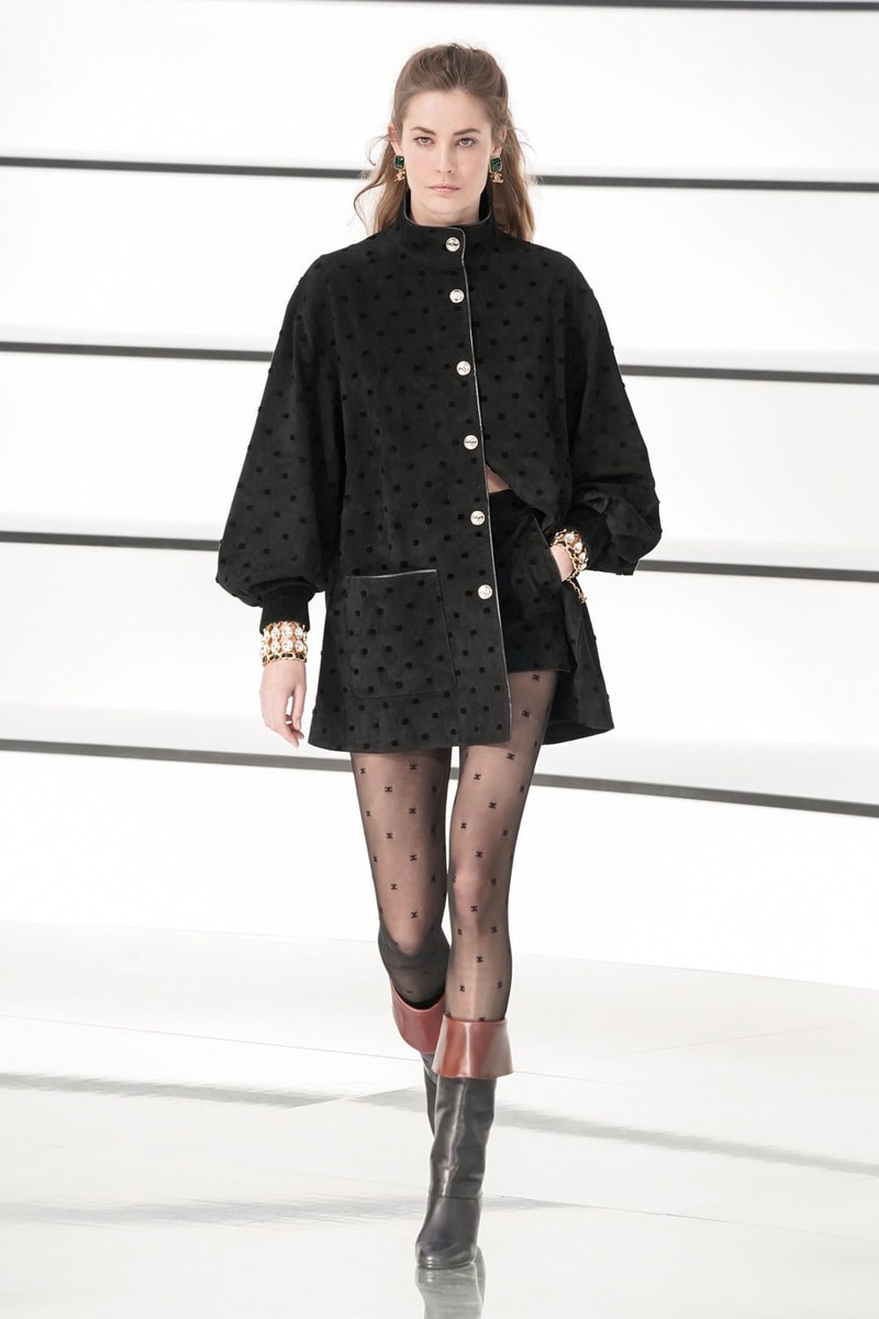 Chanel Fall/Winter 2020 Runway Collection PFW Gigi Hadid Fashion Show