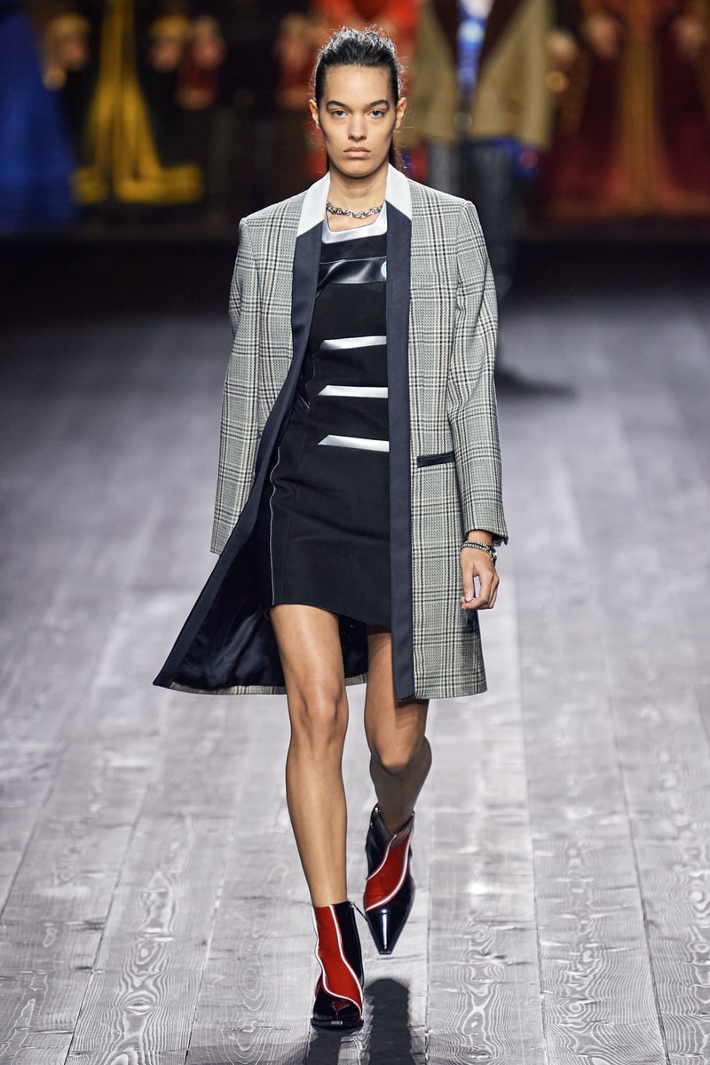 Louis Vuitton Fall/Winter Collection Runway Show Coat Grey