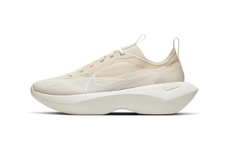 Nike Vista Lite Sneakers in Cream White Release | Hypebae display picture 3
