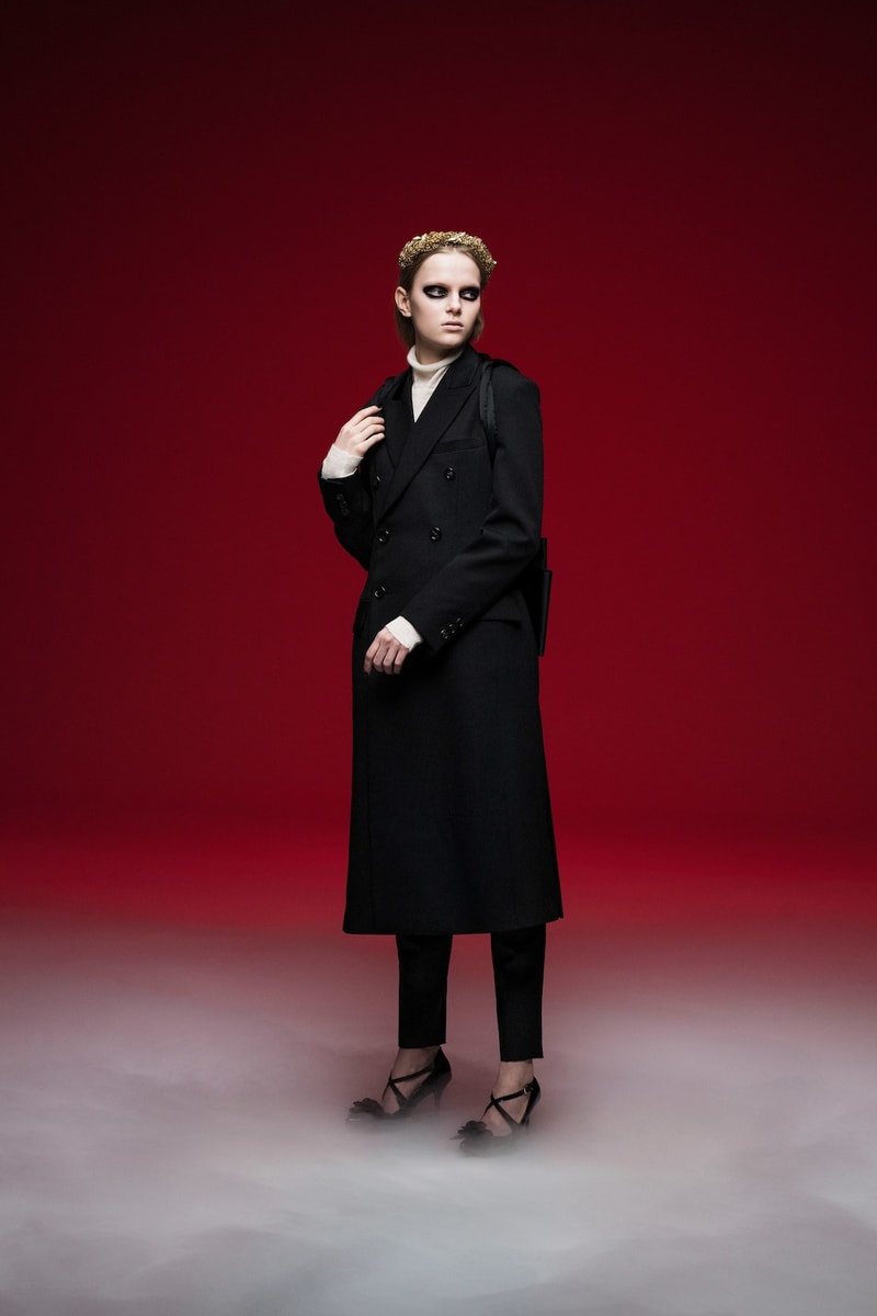 undercover jun takahashi paris fashion week fall winter womens collection lady macbeth akira kurosawa throne of blood gown jacket outerwear black maroon pants boots