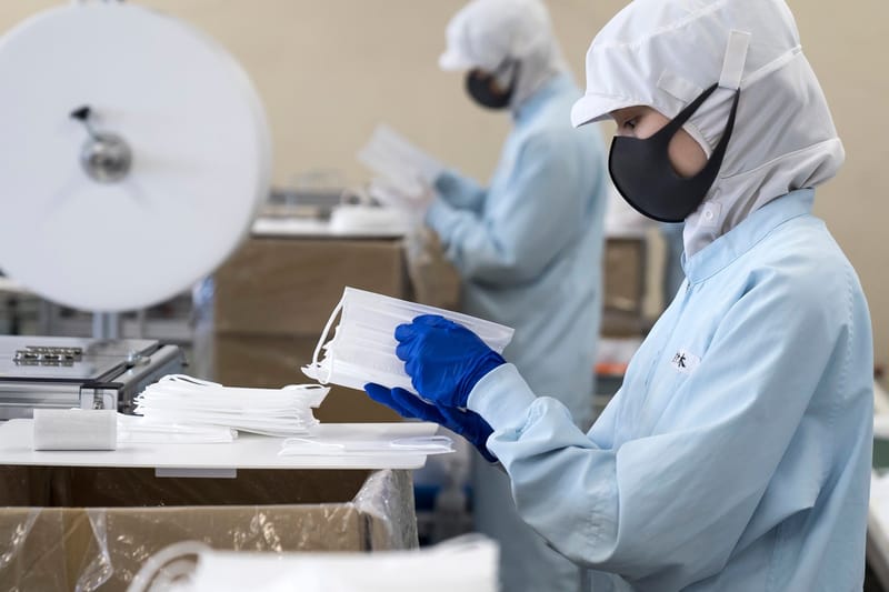 UNIQLO and Fast Retailing to Donate 10 Million Medical Masks