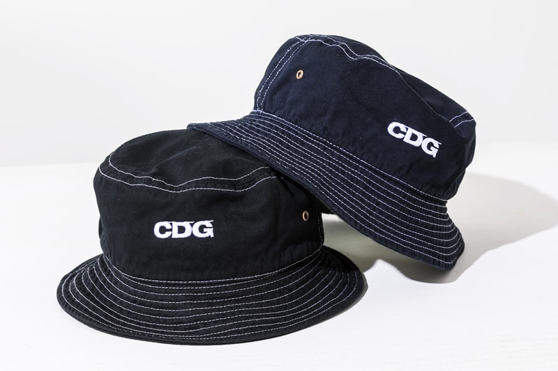 COMME des GARCONS Bucket Hat Logo Black Navy