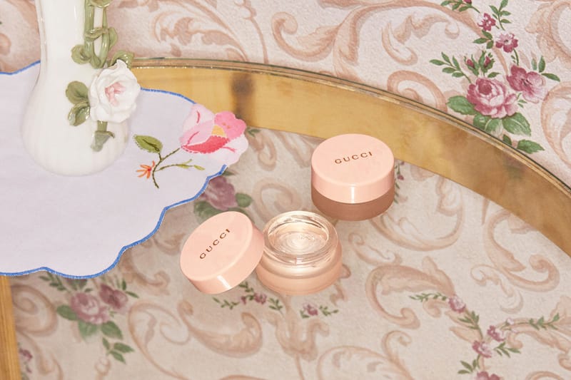 The 8 Best Face Gloss Highlighters For a Dewy Complexion