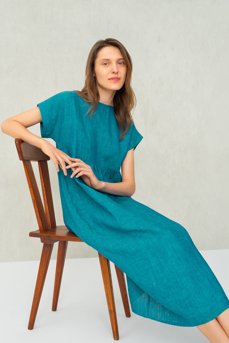 uniqlo kurta rina singh spring summer collaboration lifewear india dresses pants yellow white black sandals 