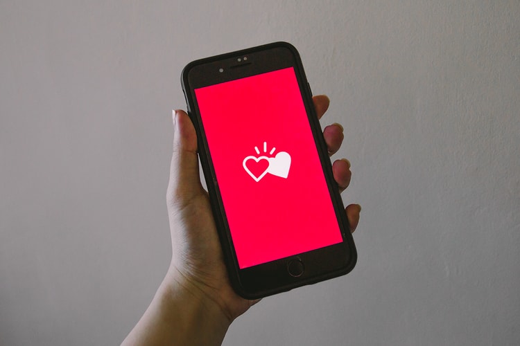 These Apps Will Help Strengthen Your Long-Distance Relationship