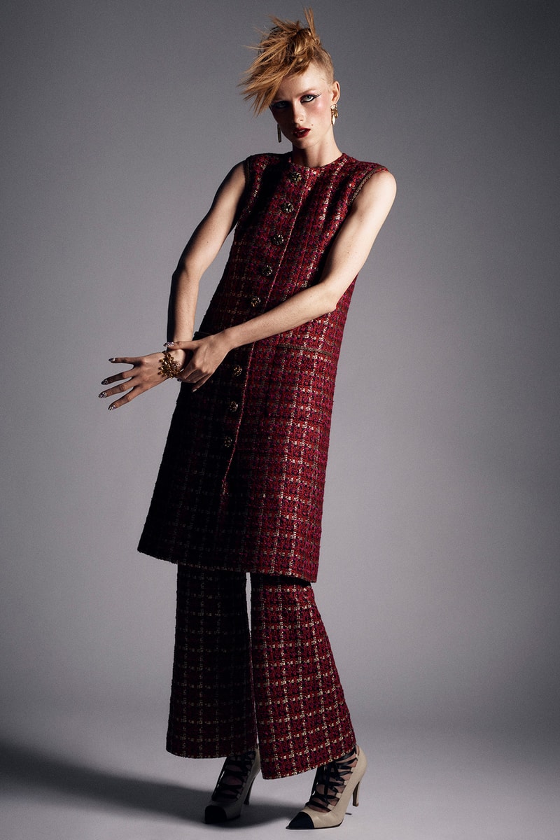 chanel fall paris haute couture collection virginie viard karl lagerfeld adut akech rianne van rompaey dresses tweed embroidery 
