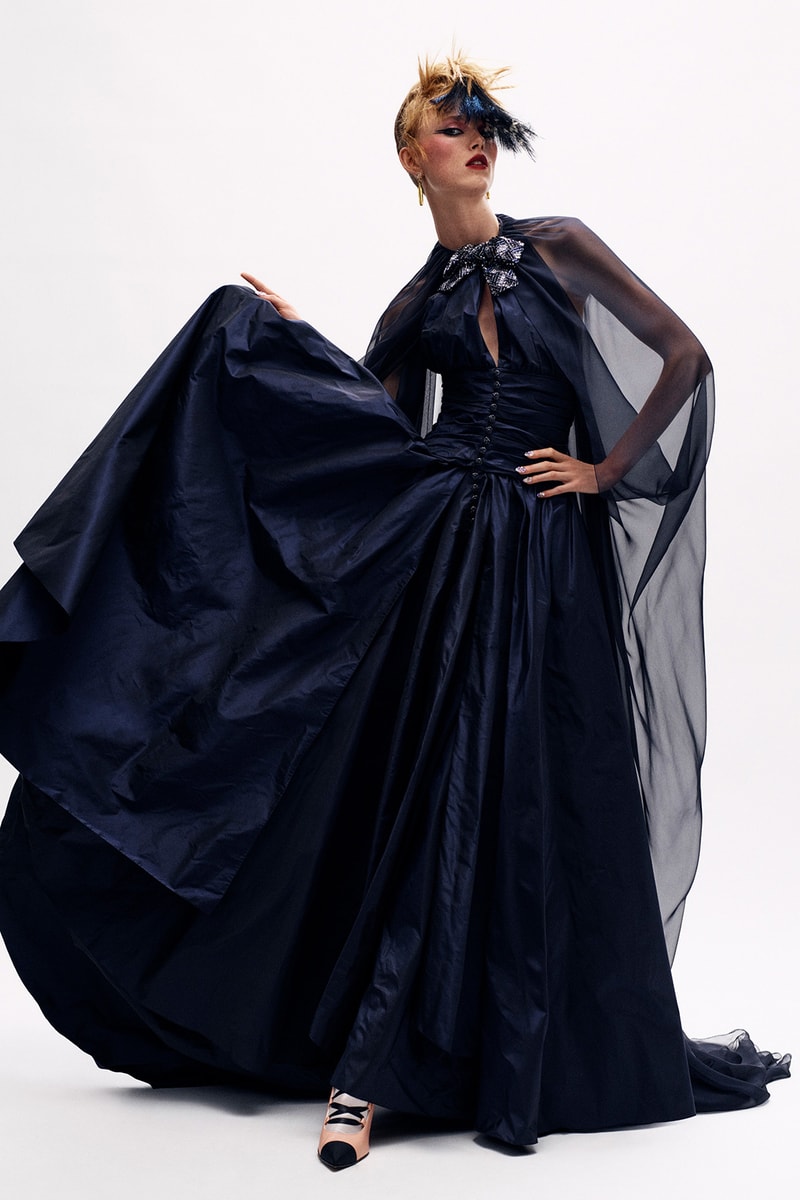 chanel fall paris haute couture collection virginie viard karl lagerfeld adut akech rianne van rompaey dresses tweed embroidery 