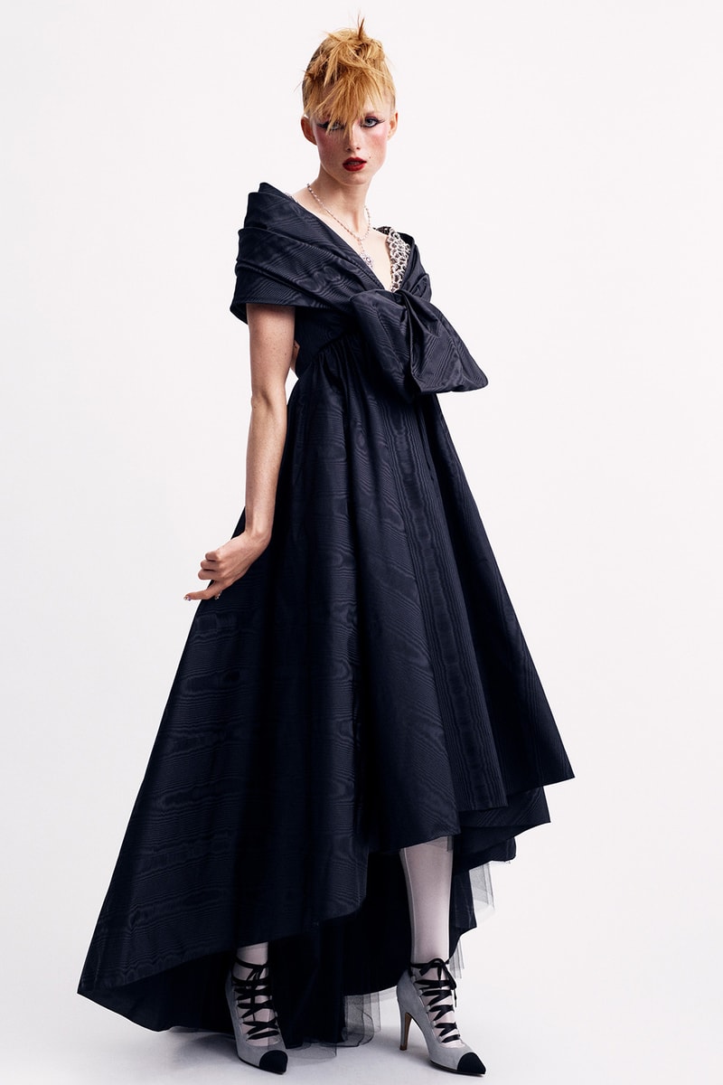 chanel fall paris haute couture collection virginie viard karl lagerfeld adut akech rianne van rompaey dresses tweed embroidery 