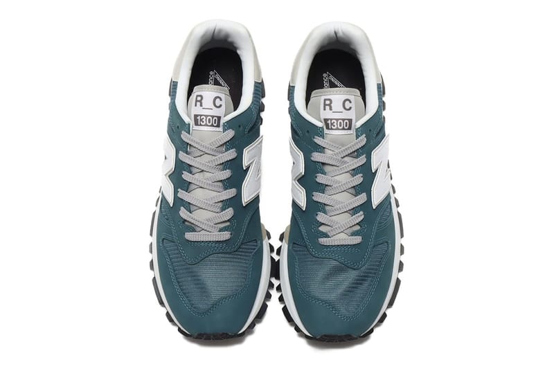 new balance 22 contrasted