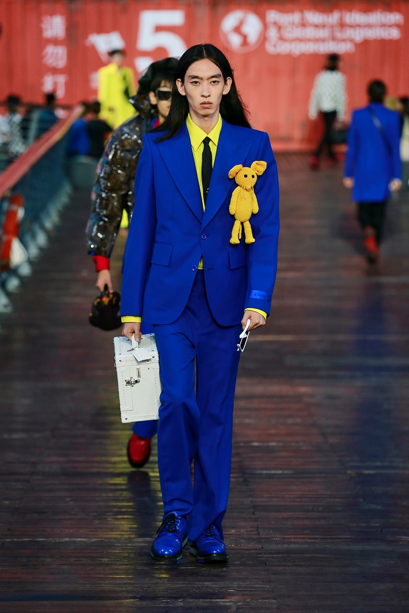 Louis Vuitton Virgil Abloh Spring/Summer 2021 Mens Collection Show Shanghai Coat Green Scorpion