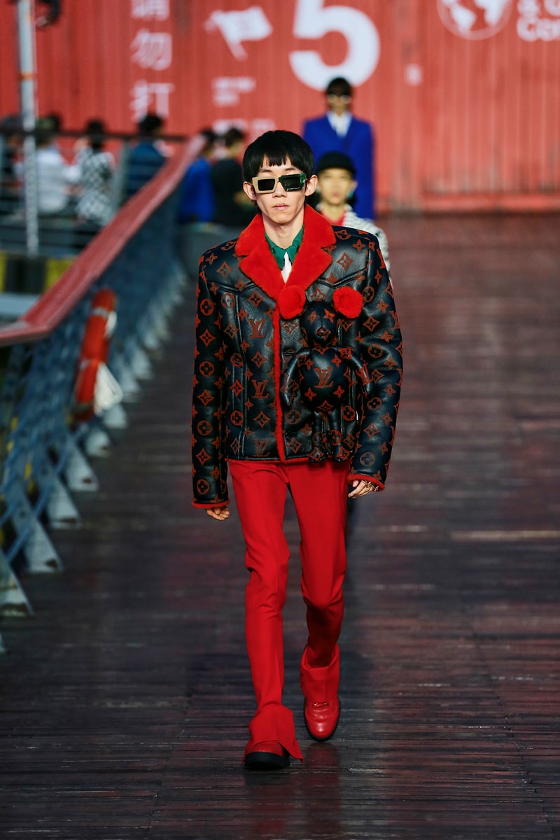 Louis Vuitton Virgil Abloh Spring/Summer 2021 Mens Collection Show Shanghai Coat Green Scorpion