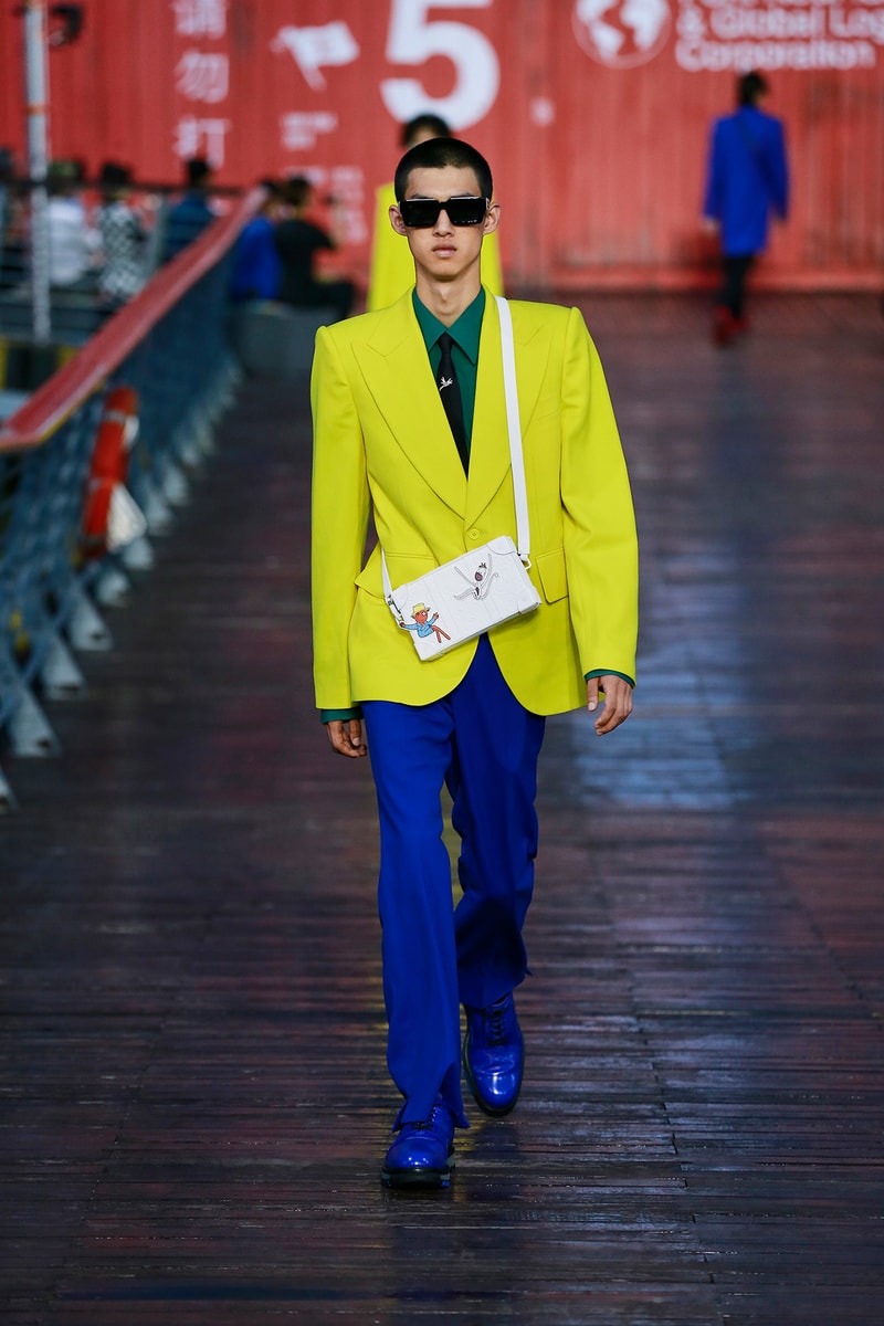 Louis Vuitton Virgil Abloh Spring/Summer 2021 Mens Collection Show Shanghai Coat Green Scorpion
