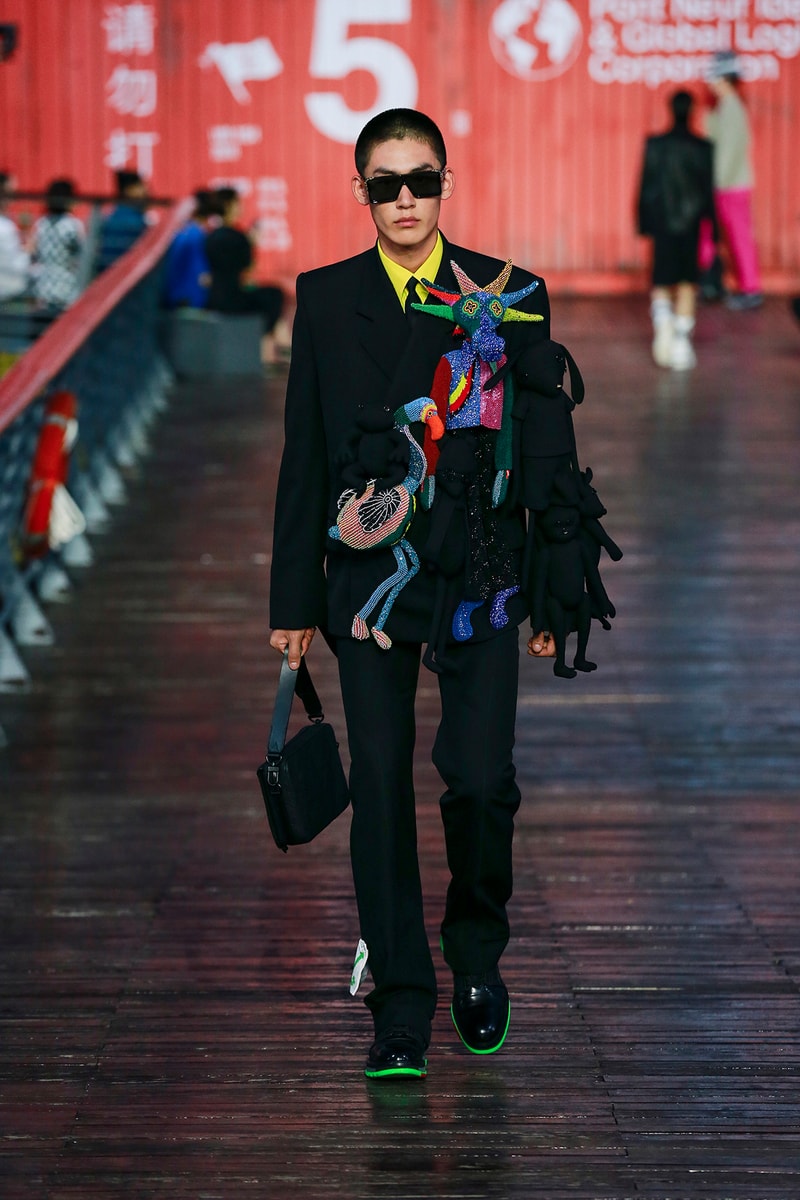 Louis Vuitton Virgil Abloh Spring/Summer 2021 Mens Collection Show Shanghai Coat Green Scorpion