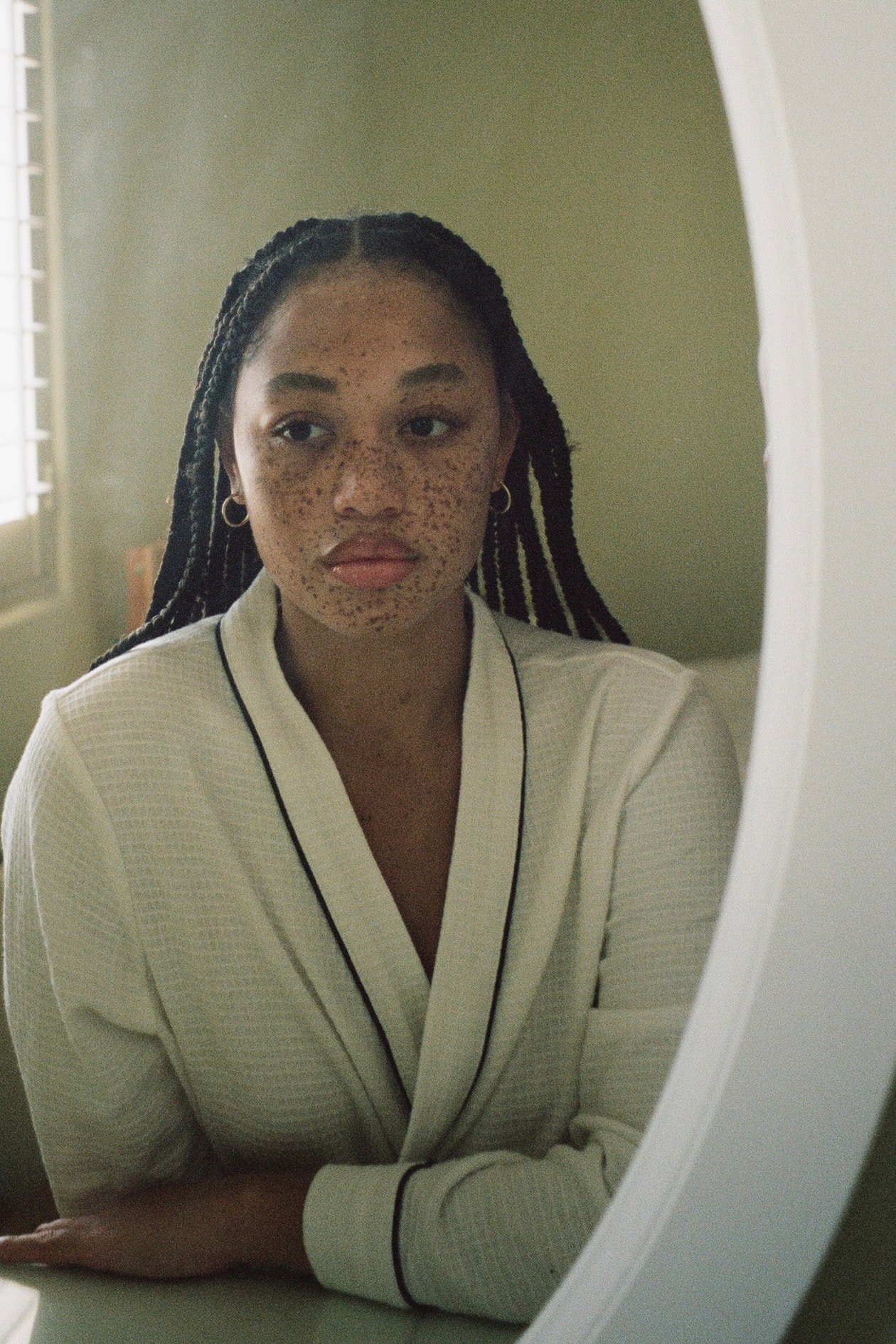 Salem Mitchell Model Los Angeles Beauty Makeup Glossier Lip Gloss Clear Bathrobe Freckles