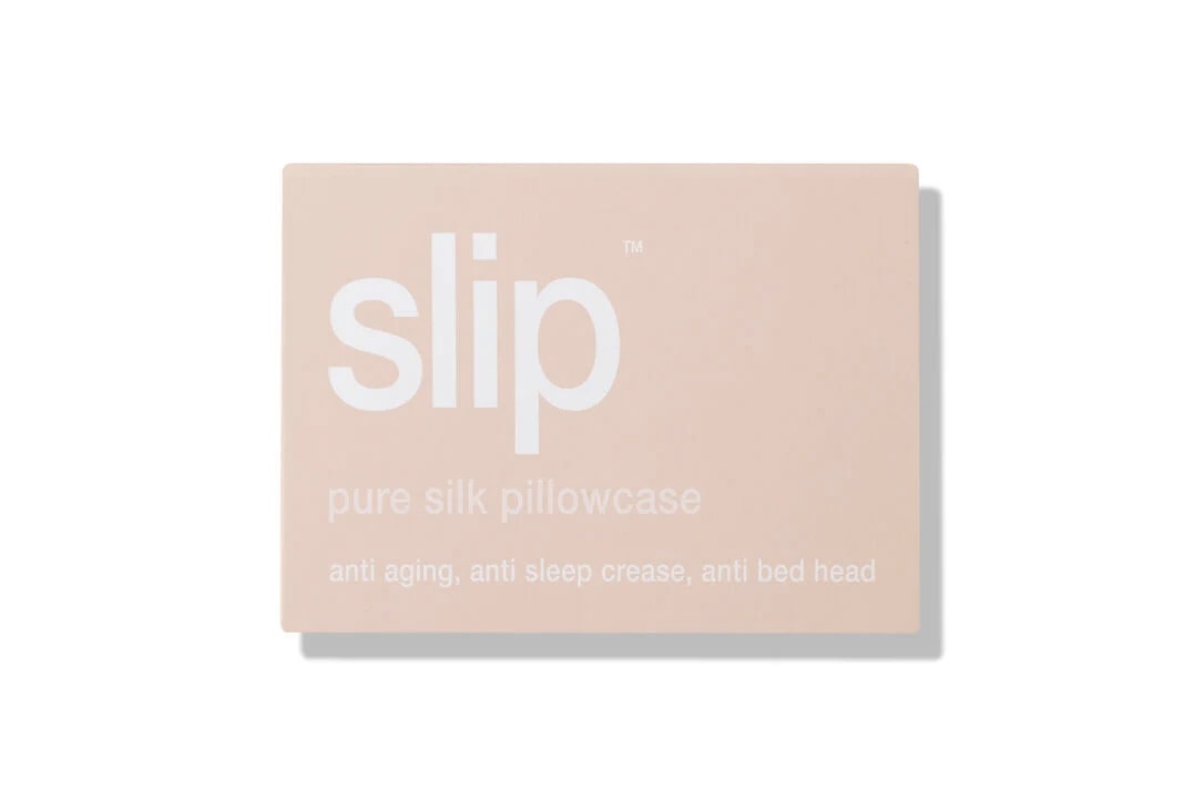 Best Cult Favorite Beauty Skincare Tools Worth Investing In Beautyblender Slip Silk Pillowcase Micro-Needling Roller Face Halo Makeup