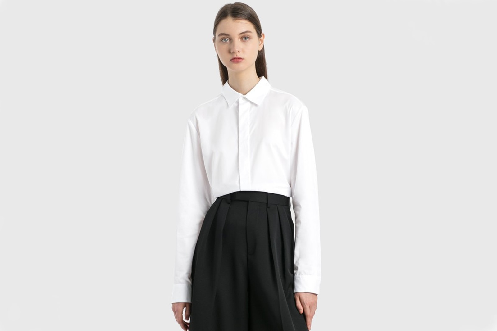 best white shirts styling casual formal outfit guide cotton poplin long sleeved jacquemus ganni toteme lemaire balenciaga 