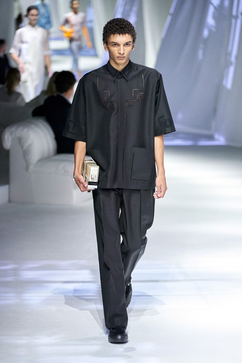 fendi spring summer 2021 runway show silvia venturini last paloma elesser ashley graham karen elson