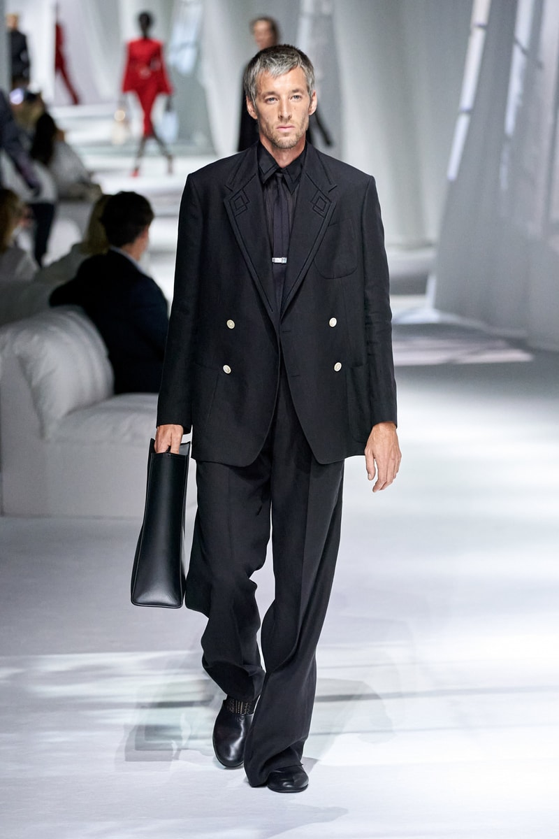 fendi spring summer 2021 runway show silvia venturini last paloma elesser ashley graham karen elson