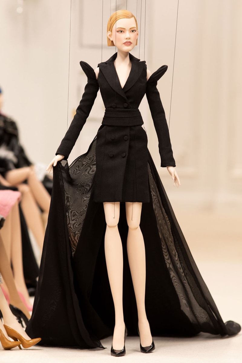 moschino spring summer 2021 puppet show marionette miniature dolls haute couture jim henson creature shop collection jeremy scott