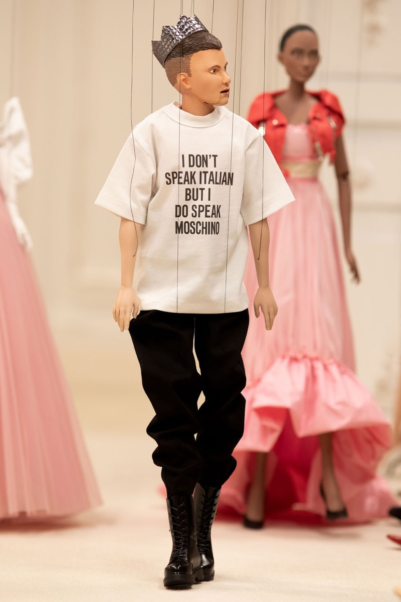moschino spring summer 2021 puppet show marionette miniature dolls haute couture jim henson creature shop collection jeremy scott