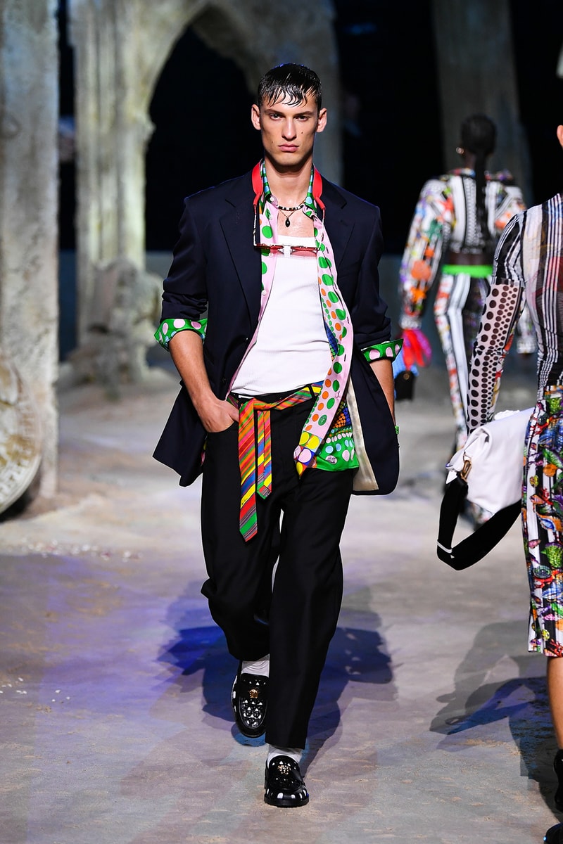 versace spring summer 2021 collection paris fashion week pfw adut akech irina shayk