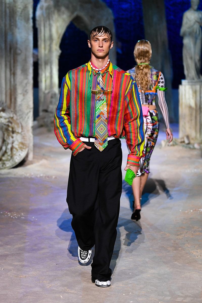 versace spring summer 2021 collection paris fashion week pfw adut akech irina shayk
